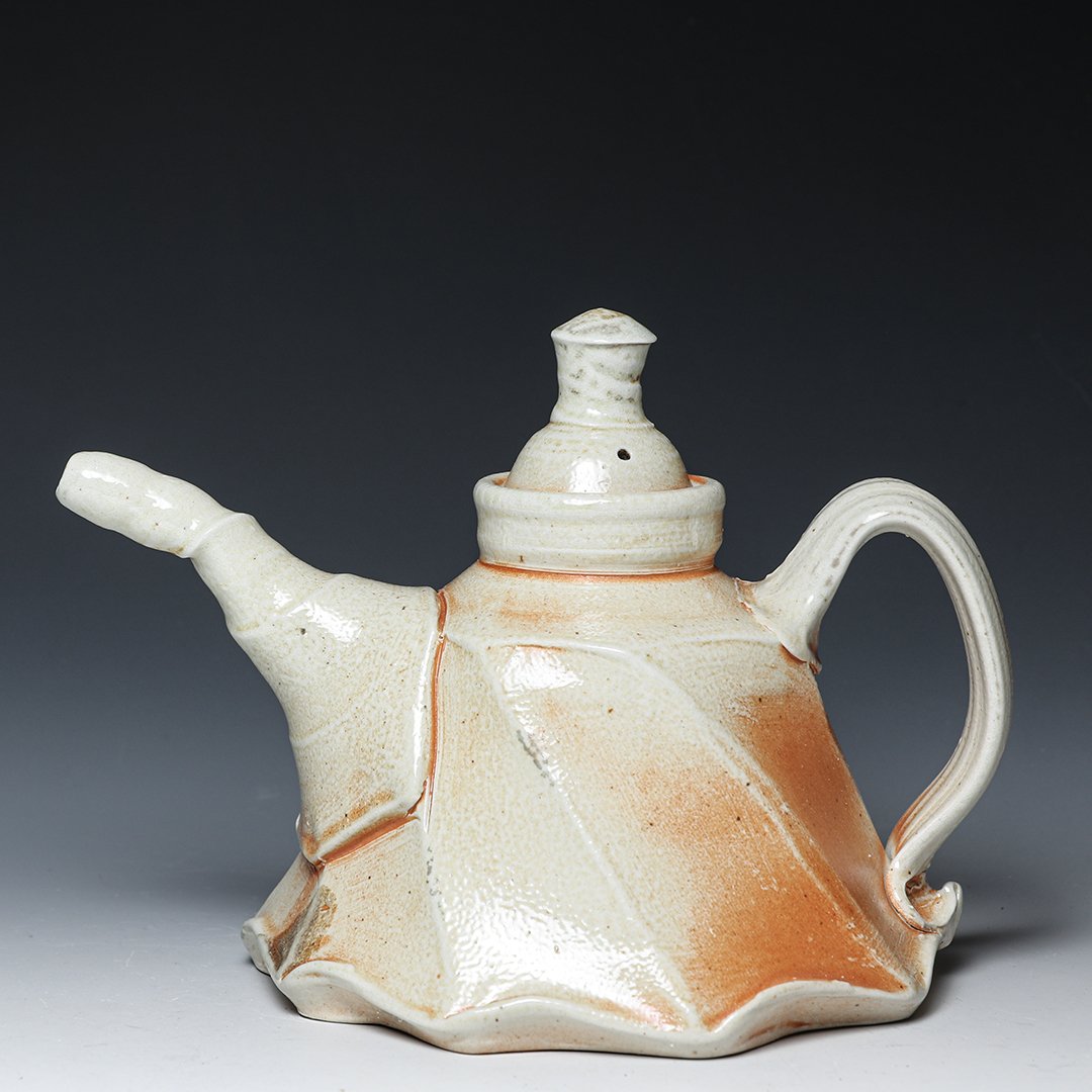 Gertrude Graham Smith - Teapot - ggs001 — In Tandem Gallery
